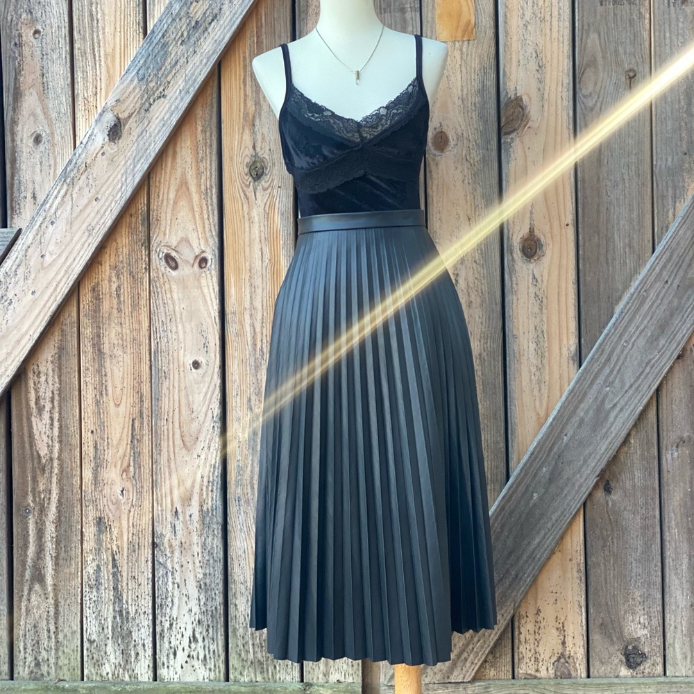 7 for all mankind pleated pu faux leather skirt